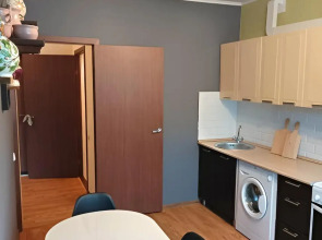 Апартаменты Двухкомнатные на втором этаже с балконом