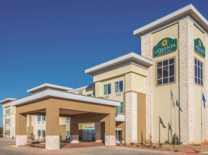 La Quinta Inn & Suites by Wyndham Guthrie