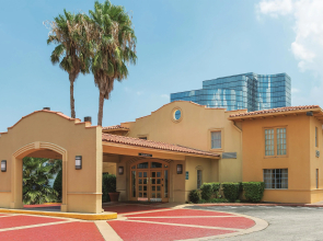 La Quinta Inn by Wyndham New Orleans Causeway