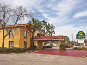 La Quinta Inn by Wyndham Savannah Midtown