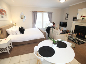 Wine And Roses Bed And Breakfast