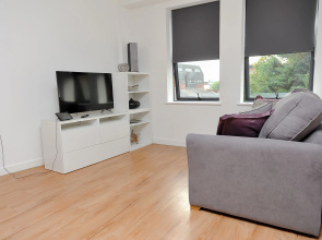 Select Serviced Accommodation - Summit House