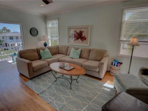 Campbell House Apartment 3