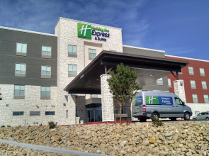 Holiday Inn Express & Suites Price by IHG