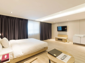 Reborn Suwon Silkroad Hotel