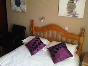 The Good Night Inn