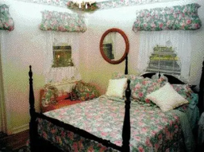 Southern Comfort Manor Bed And Breakfast