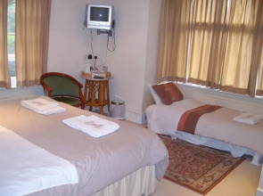 The Gatwick Grove Guest House