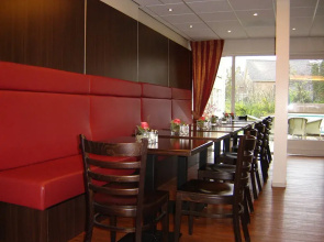 Emjee Hotel