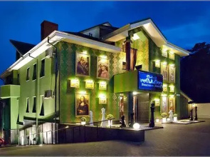Weekend Boutique Hotel