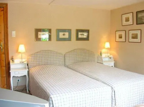 Loxley Cottage