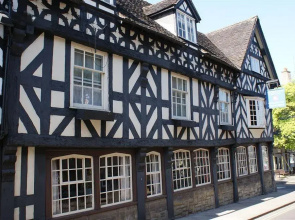 Tudor House Hotel