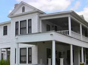 Ainsworth House Inn