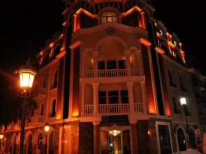 Отель Batumi World Palace