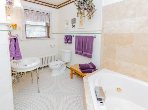 The Firelight Inn on Oregon Creek Bed and Breakfast