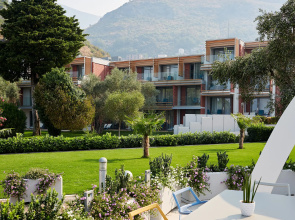 Maestral Resort & Casino