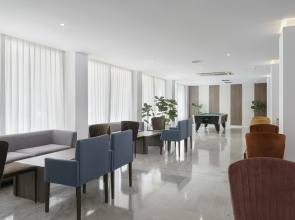 Alua Leo Hotel