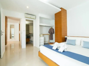 Royal Beach View Suites