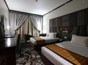 Отель Knight Armour Hotel