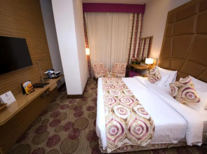 Best Western Plus: Pearl Creek Hotel