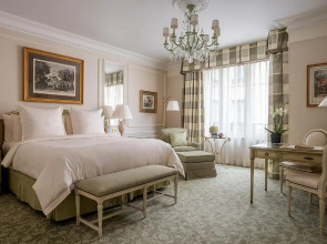 Отель Four Seasons George V