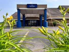 AmericInn by Wyndham Marshfield
