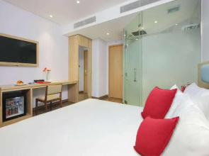 Adora Mira Hotel