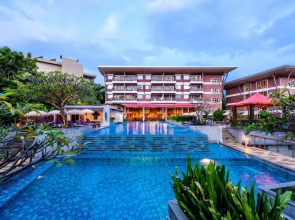 Peach Blossom Resort & Pool Villa