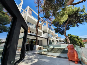 Azur Hotel