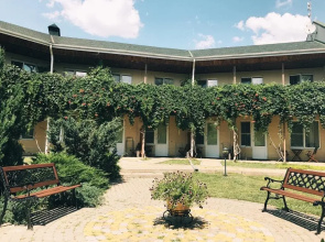 Tikhoe Ozero Hotel