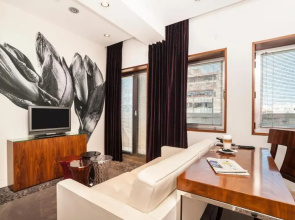UR Palacio Avenida