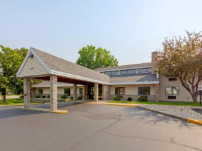 Quality Inn Oshkosh Aviation Park