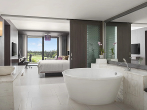 Le Meridien Suvarnabhumi, Bangkok Golf Resort & Spa