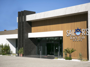 Отель Sailor's Beach Club