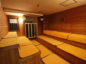 Shinjuku Kuyakusho-mae Capsule Hotel