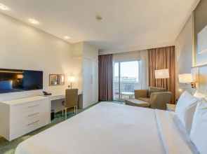 Отель Millennium Lakeview