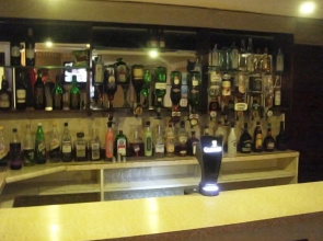 OYO Wave Crest Hotel