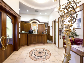 Lancaster Hotel