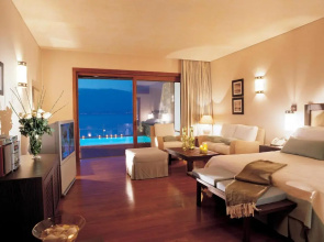 Grand Resort Lagonissi
