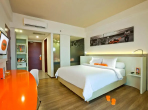 Отель Harris Hotel Seminyak Bali