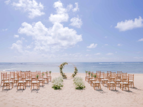 MERUSAKA Nusa Dua