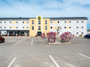 B&B HOTEL Cholet Nord