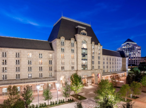 Hotel Crescent Court