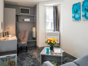 Отель St Giles London