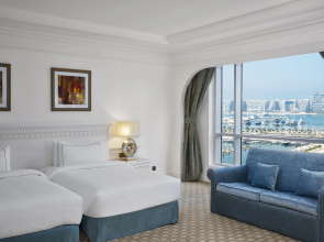 Отель Al Habtoor Grand Resort Autograph Collection