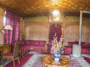 Prince of Kashmir Houseboat