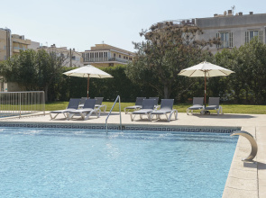 Alua Leo Hotel
