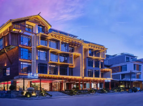 Lanting Elegant Restaurant Hotel (Zhangjiajie National Forest Park Sign Store)