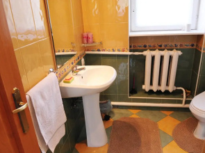 Kosta Guest House