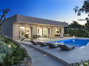 Li Finistreddi Exclusive Country Retreat